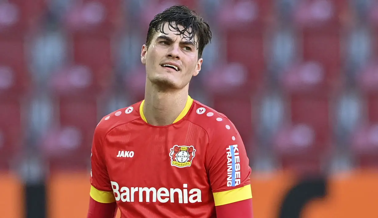 Pemain Bayern Leverkusen, Patrik Schick pernah gagal dalam tes medis ketika dirinya diboyong oleh Juventus dari Sampdoria pada 2017 silam. Transfer sebesar 40 juta euro pun gagal. Dalam keterangan dokter menyebutkan bahwa Shick mengalami peradangan jantung ringan. (Foto: AFP/Pool/Christof Stache)