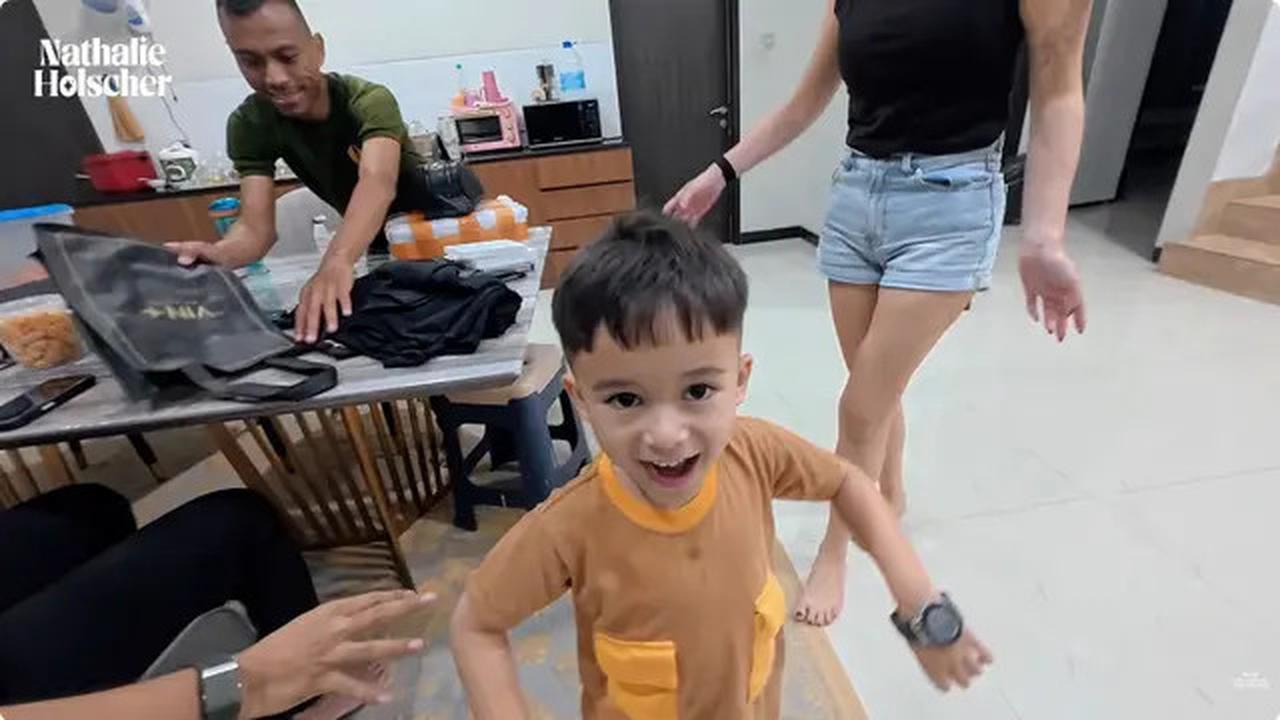 Potret Ruang Makan di Rumah Nathalie Holscher yang Bikin Betah Kumpul