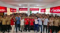 Astra Honda Motor (AHM) bersama PT Daya Adicipta Motora (DAM) menggelar program edukatif Astra Honda Dream Cup Goes to School di SMK Negeri 4 Tasimalaya, Sabtu (23/5/2026). (Dok. AHM)