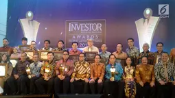 Para penerima penghargaan foto bersama dalam Investor Awards 2019 di Jakarta, Kamis (16/5). Lima perusahaan publik yang tercatat di Bursa Efek Indonesia (BEI) berhasil meraih Investor Awards 2019 dengan predikat Top Performing Listed Companies 2019 (Liputan6.com/HO/Eko)