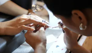 Ketika Nail Art Jadi Ruang Berkarya bagi Teman Tuli