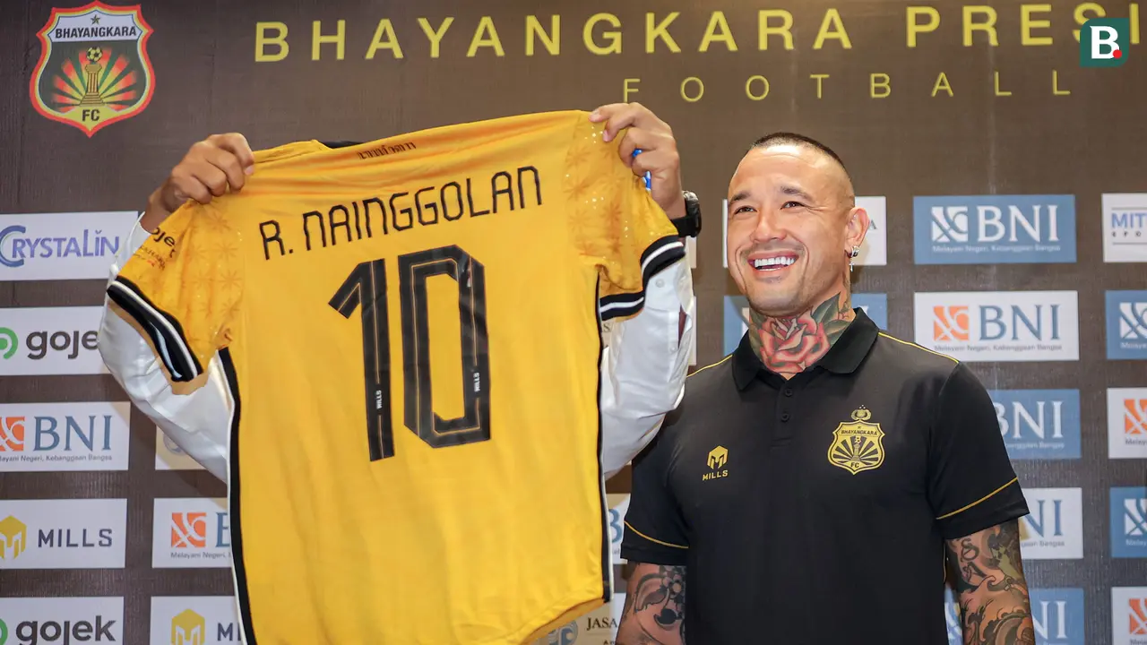 Foto: Direkrut dengan Harga Fantastis, Radja Nainggolan Resmi Dikenalkan Bhayangkara FC untuk Putaran Kedua BRI Liga 1 2023/2024