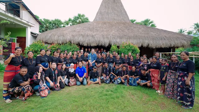 Bakti BCA bersama Nicholas Saputra