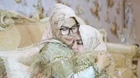 6 Potret Terbaru Ibu Syahrini Rayakan Lebaran, Tepis Kabar Jatuh Sakit (sumber: Instagram.com/princessyahrini)