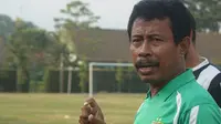 Pelatih Persebaya United, Ibnu Grahan. (Bola.com/Zaidan Nazarul)