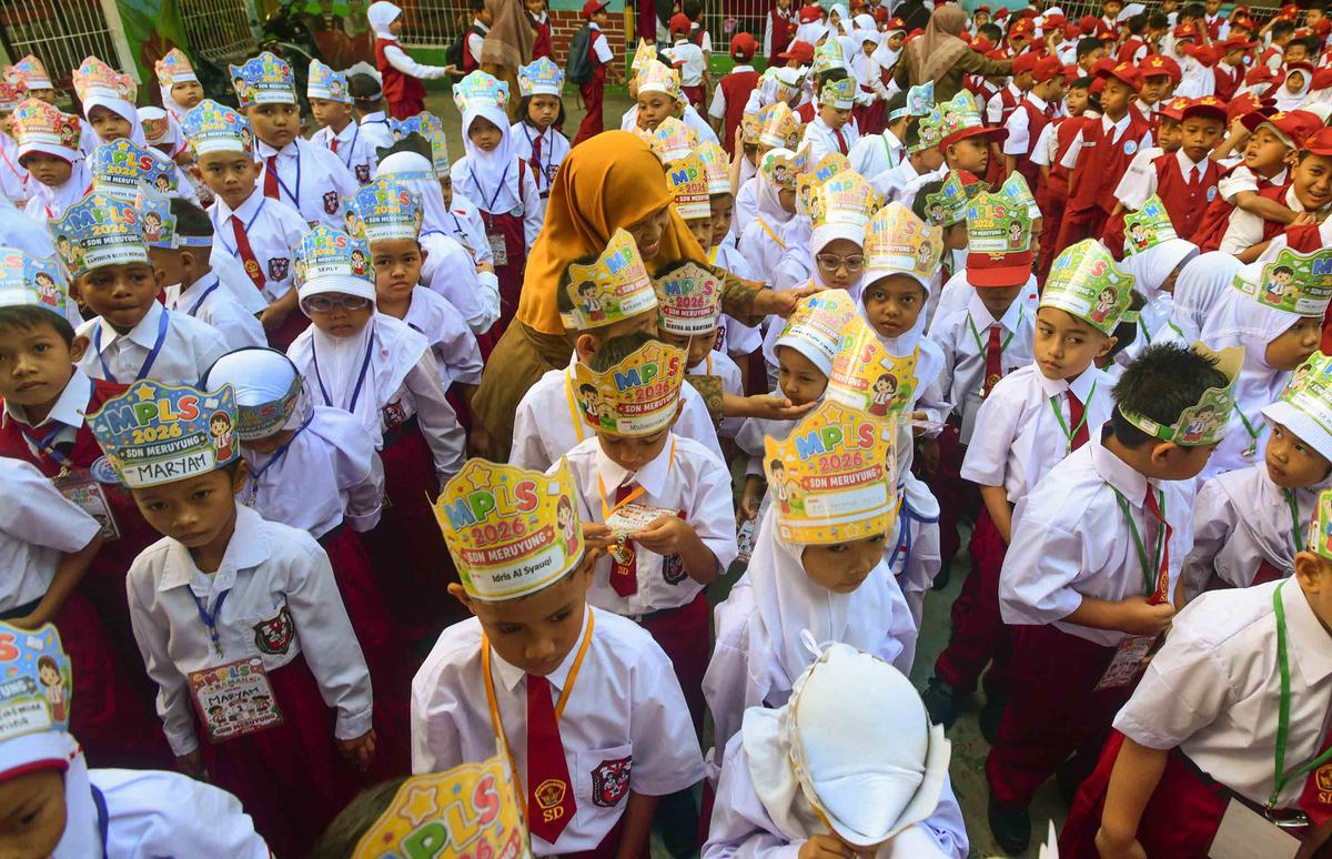 Semangat Siswa Baru Ikuti Hari Pertama MPLS