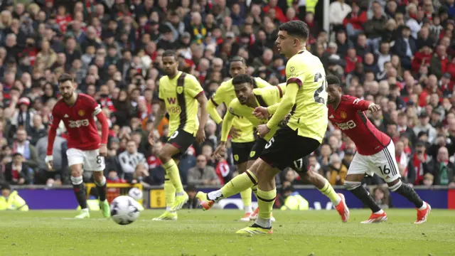 Foto: Melihat Aksi Brutal Andre Onana yang Jadi Biang Kegagalan MU Raih Poin Penuh atas Burnley di Liga Inggris