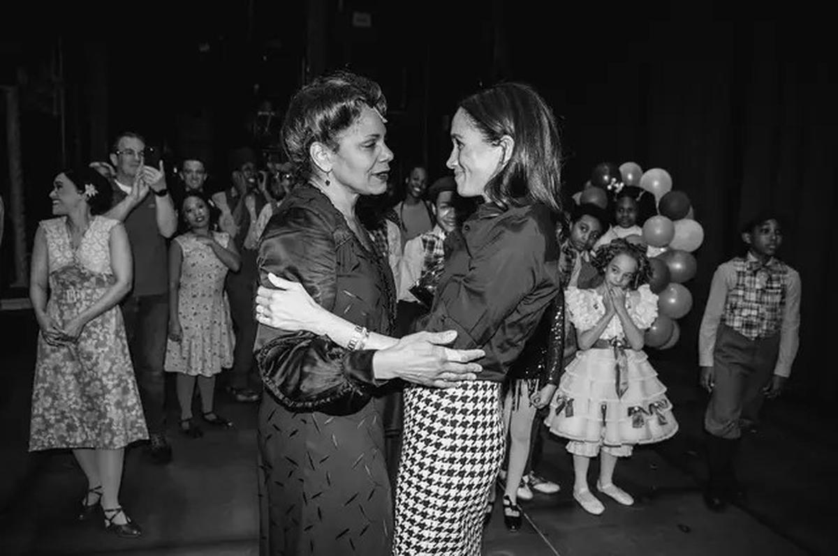 Meghan Markle Dikawal 4 Mobil Saat Pergi Nonton Pertunjukan Teater Broadway, Dinilai Lebay Dibandingkan Taylor Swift