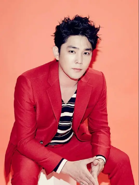 Kangin (via soompi.com)