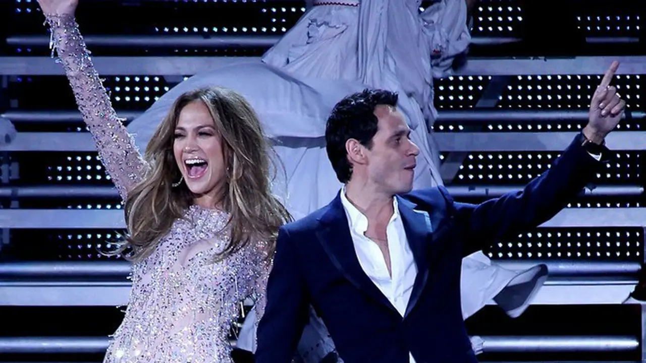 [Bintang] Jennifer Lopez dan Marc Anthony