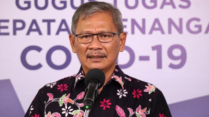 Juru Bicara Pemerintah untuk Penanganan COVID-19 Achmad Yurianto saat konferensi pers Corona di Graha BNPB, Jakarta, Minggu (5/7/2020). (Dok Badan Nasional Penanggulangan Bencana/BNPB)
