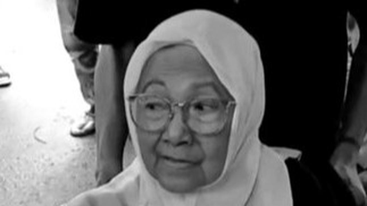 Kabar Duka, Bunda Iffet Ibu Bimbim Slank Meninggal Dunia di Usia 87 Tahun