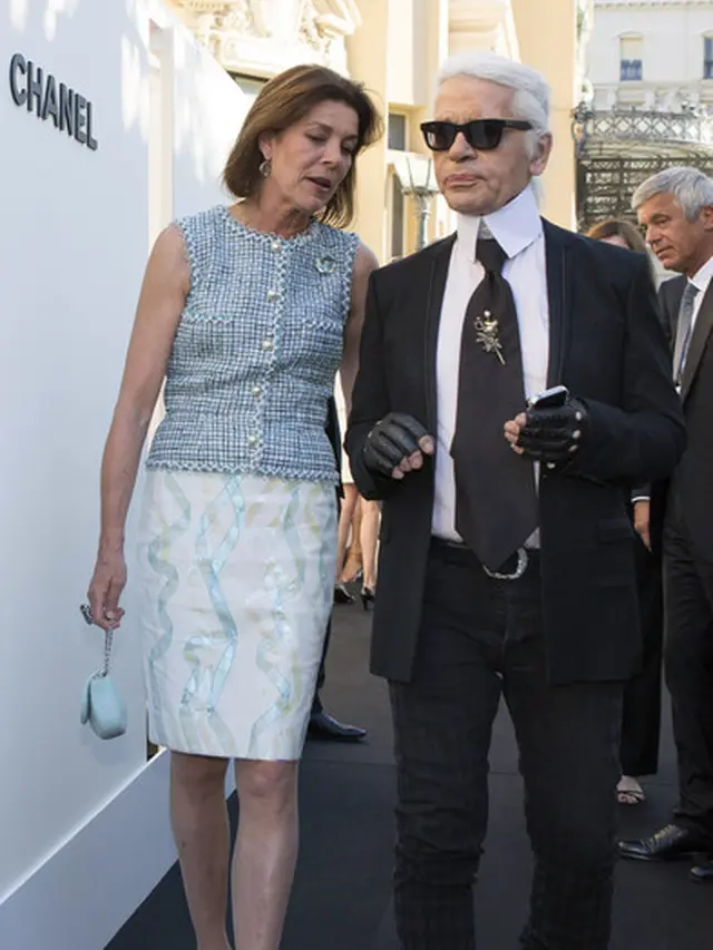 Putri Carolin/zimbio.com