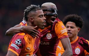 Selebrasi Mario Lemina dkk. dalam laga Galatasaray vs Liverpool di leg pertama 16 besar Liga Champions 2025/2026, Rabu (11/3/2026). (AP Photo/Khalil Hamra)