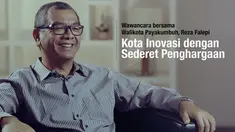 Walikota Payakumbuh, Riza Falepi, membawa kota ini menerima penghargaan sebagai daerah dengan pertumbuhan ekonomi tertinggi di Sumatera Barat.