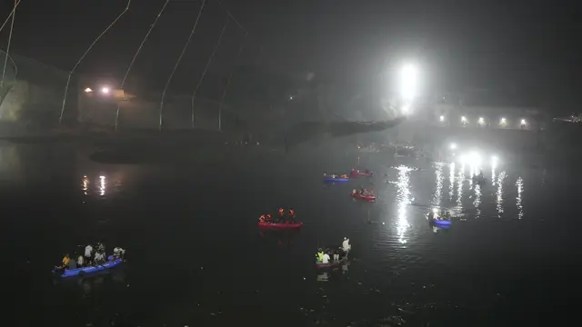 Jembatan Gantung Ambruk di India, Puluhan Orang Tewas
