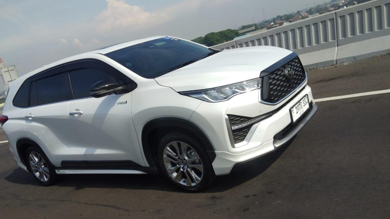 Ingin Memiliki Toyota Kijang Innova Zenix? Berikut Estimasi Pajaknya