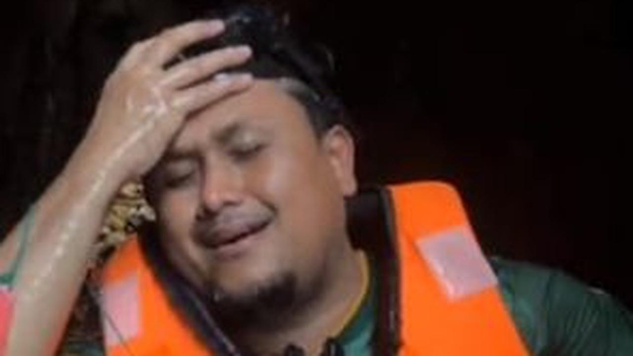 Merinding, Pria ini Coba Lakukan Adzan di Dalam Goa yang Dipenuhi Banyak Air, Suaranya bikin Terpukau
