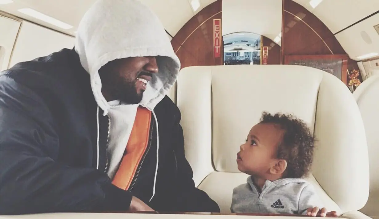 Chicago sendiri miliki banyak sekali sejarah untuk karier bermusik Kanye West sendiri. (instagram/kanyew.est)