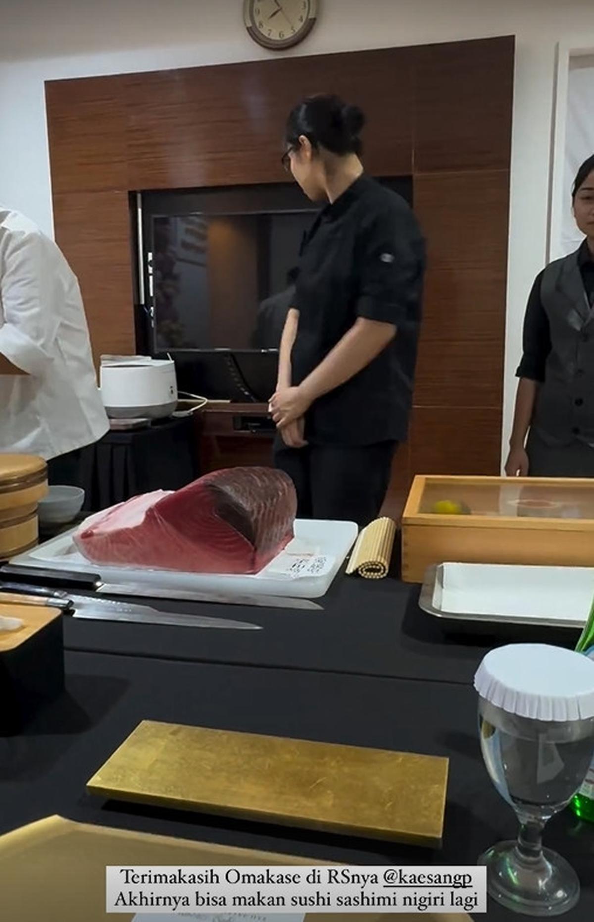 Erina Gudono Nikmati Private Omakase di RS - Dilayani Head Chef, Segini Harga yang Harus Dibayar Kaesang Pangarep