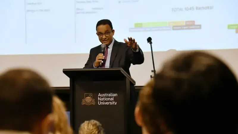 Mantan Gubernur DKI Jakarta Anies Baswedan memberikan kuliah umum di Australian National University Canberra saat melakukan kunjungan ke Australia (Instagram/@aniesbaswedan)