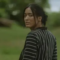 Mawar De Jongh dalam film Para Betina Pengikut Iblis (YouTube/Falcon)