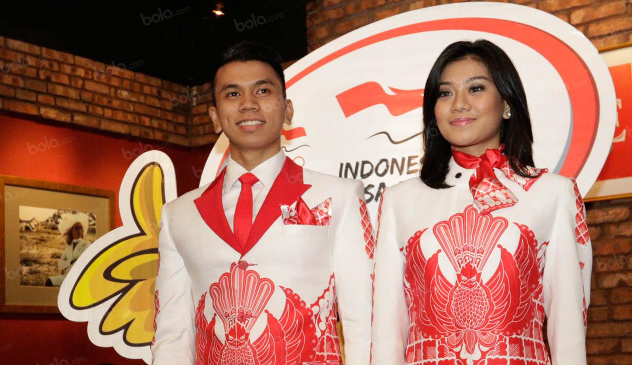 Seragam tersebut didominasi warna merah dan putih serta dihiasi simbol burung garuda dan parang (salah satu motif batik). (Bola.com/Vitalis Yogi Trisna)