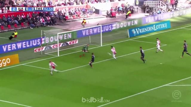 Justin Kluivert membuka kemenangan Ajax atas Twente. This video is presented by Ballball.