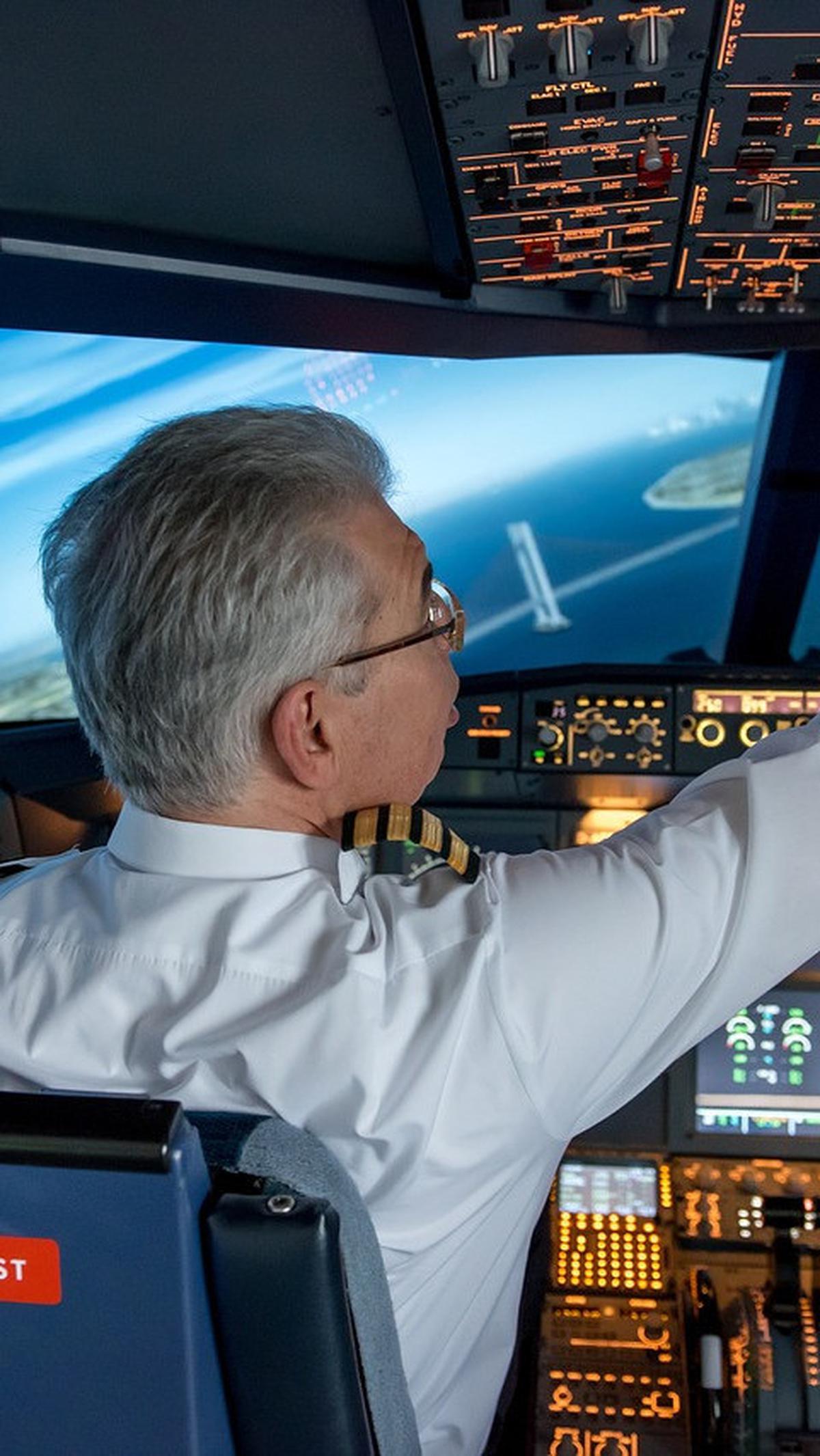 Melansir dari berbagai sumber berikut maskapai penerbangan yang memberikan gaji pilot tertinggi di dunia: