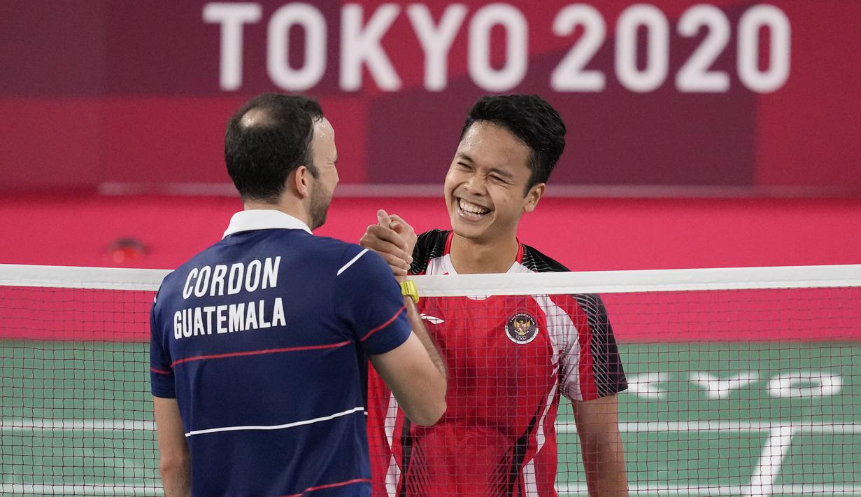 Hasil ini membuat Indonesia mendapatkan dua hadiah spesial pada hari ini karena berhasil sabet medali emas dan perunggu dari cabor bulu tangkis. Hal tersebut menambah koleksi medali Indonesia menjadi tiga medali perunggu, satu medali perak, dan satu medali emas. (Foto: AP/Dita Alangkara)