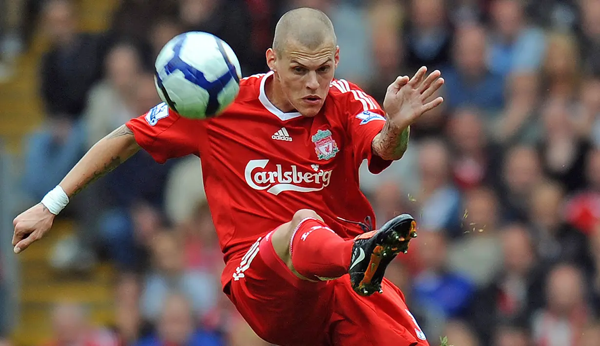 3. Martin Skrtel - Mantan pemain Liverpool yang kini bermain untuk klub Turki ini tercatat pernah melakukan 7 gol bunuh ketika berseragam Liverpool pada 2008-2016. (AFP/Paul Ellis)
