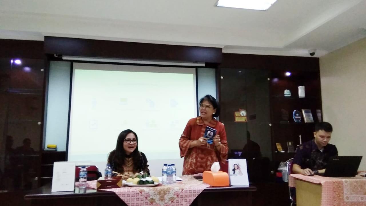 Ketua Panitia Pelaksana Munas III PERADI Patricia Lestari,  dalam sosialisasinya di Kantor PERADI Juniver, Jakarta, Senin (24/2/2020).