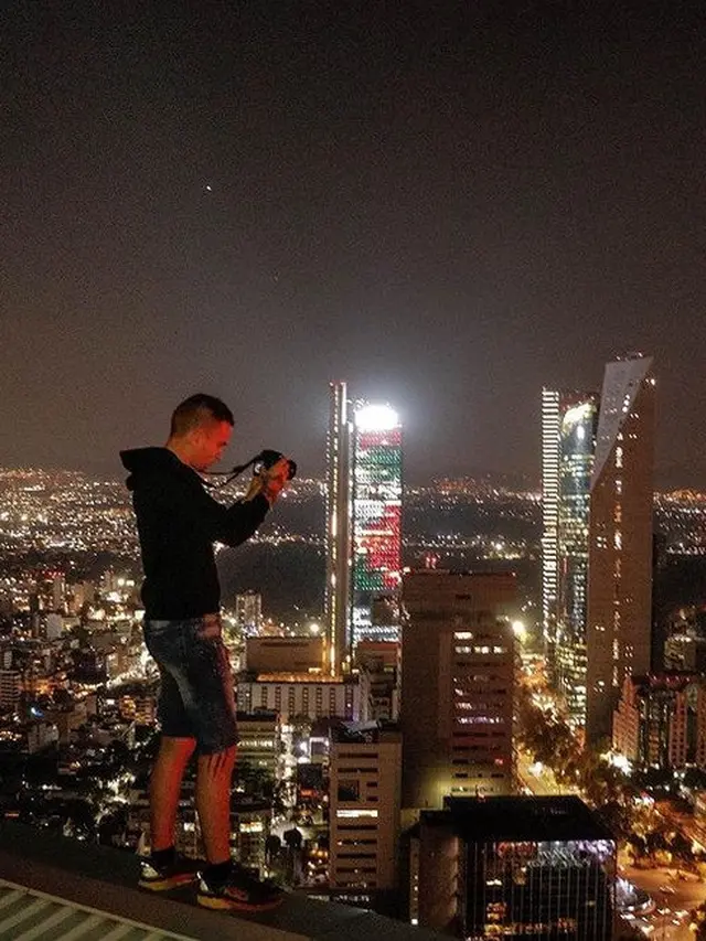 Terjatuh dari Lantai 68, Ini Potret Remi Lucidi saat Berada Atas Bangunan Tinggi