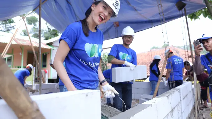 [Bintang] Gandeng Habitat, P&G Bangun 6 Rumah Layak Huni di Sentul
