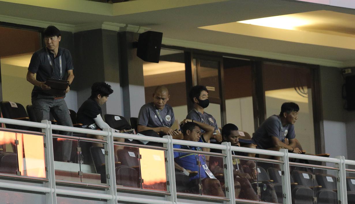 Pengamatan ini dilakukan karena Shin Tae-yong dan Timnas Indonesia U-20 dibebani target tinggi untuk bisa lolos ke Piala Asia U-20 2023. (Bola.com/Ikhwan Yanuar)