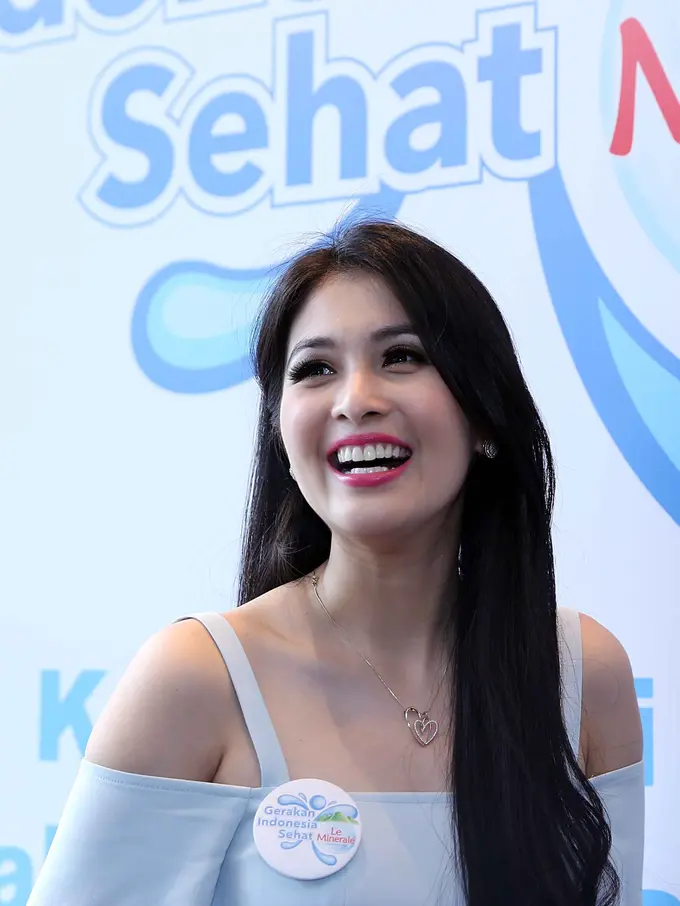 [Bintang] Sandra Dewi