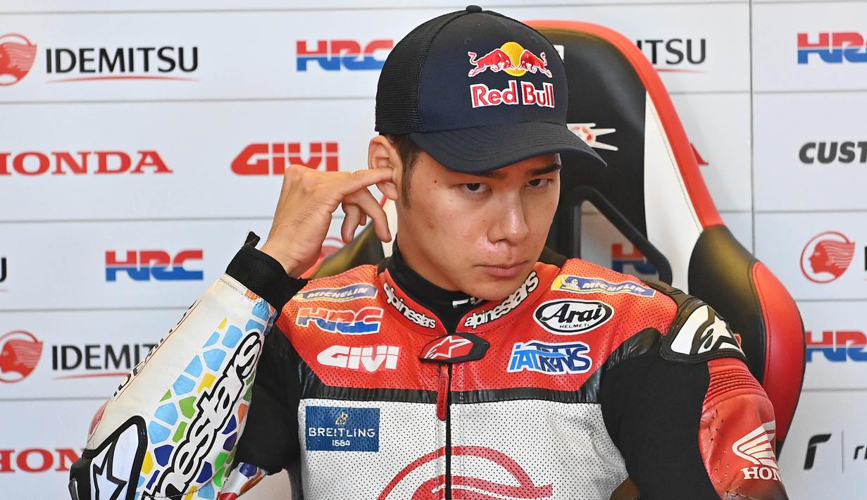 6. Takaaki Nakagami (LCR Honda IDEMITSU) - Pembalap asal Jepang ini finis di posisi ke tujuh balapan MotoGP Styria 2020. Hasil tersebut membuatnya menempati posisi enam klasemen sementara dengan 46 poin. (AFP/Joe Klamar)