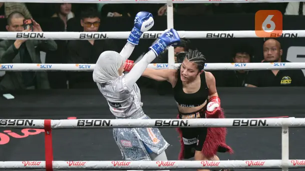 Aksi Sengit Fighter di Byon Combat Showbiz 8