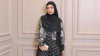Model Long Dress Brokat Shiren Sungkar di Resepsi Luna Maya (@shireensungkar)