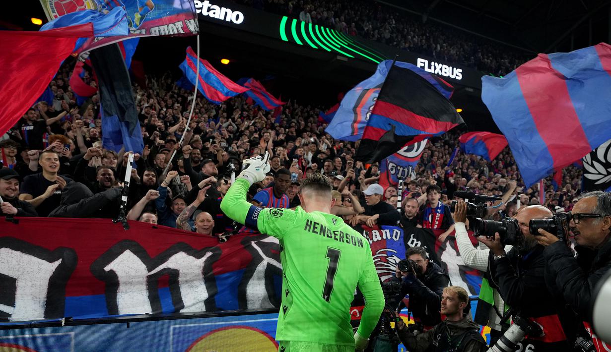 Sejarah tercipta di Selhurst Park saat Crystal Palace berhasil melaju ke babak final Conference League 2025/2026, Kamis (07/05/2026) waktu setempat. (AP Photo/Alastair Grant)