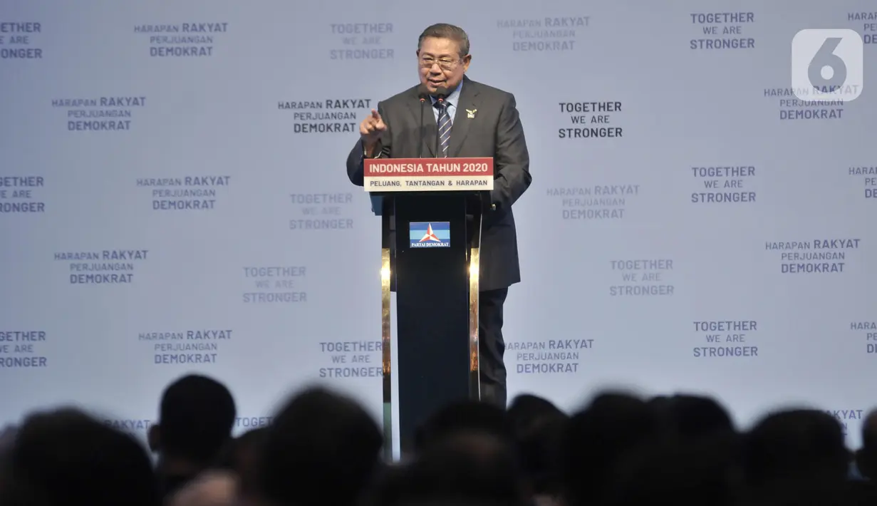Ketum Partai Demokrat, Susilo Bambang Yudhoyono (SBY) menyampaikan pidato saat acara  Refleksi Pergantian Tahun di di Jakarta Convention Center, Rabu (11/12/2019). Pidato tersebut mengangkat tema Indonesia Tahun 2020 "Peluang, Tantangan, dan Harapan". (merdeka.com/Iqbal S. Nugroho)