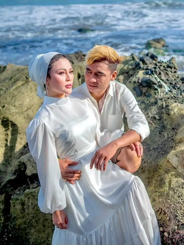 [Fimela] Charly Van Houten