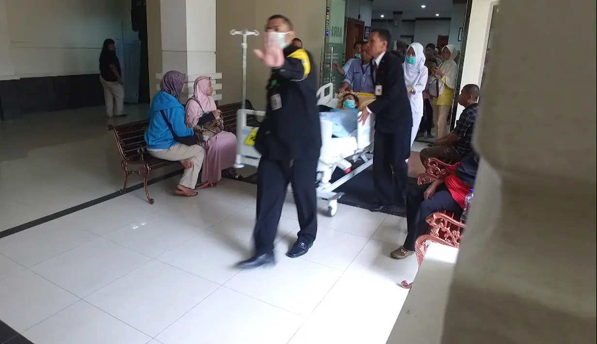 Jupe melakukan tes MRI (Magnetic Resonance Imaging) untuk mengetahui struktur tubuh yang tidak bisa ditemukan menggunakan alat tes lain seperti ultrasound, X-ray, dan CT scan. (Nurwahyunan/Bintang.com)