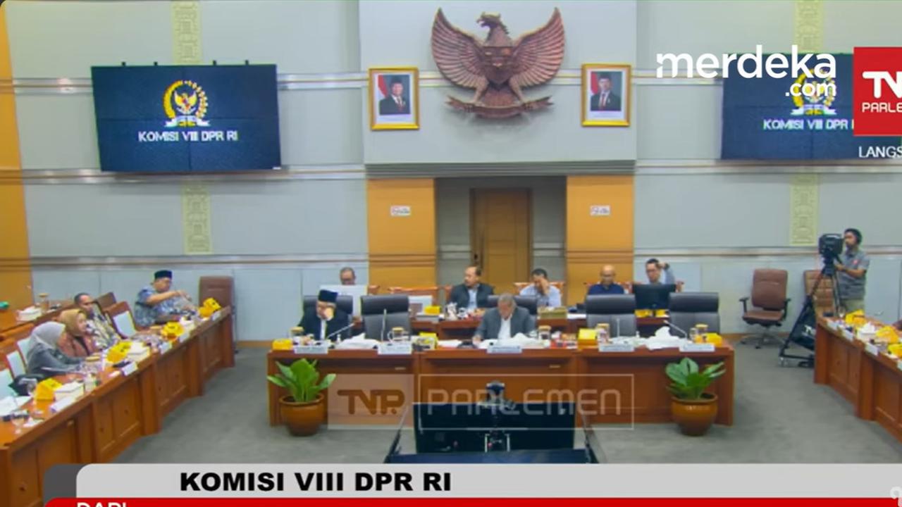 VIDEO: DPR Protes ke Mensos, Calon Penerima Bansos Punya Identitas Sama Tapi Orang Beda