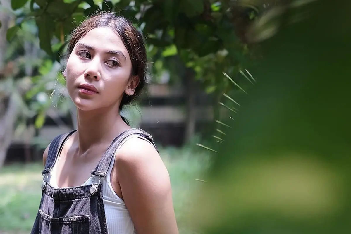 12 Potret Gaya Khas Para Srikandi dalam Film KKN di Desa Penari, ada Aghniny Haque, Aulia Sarah, Tissa Biani, dan Adinda Thomas