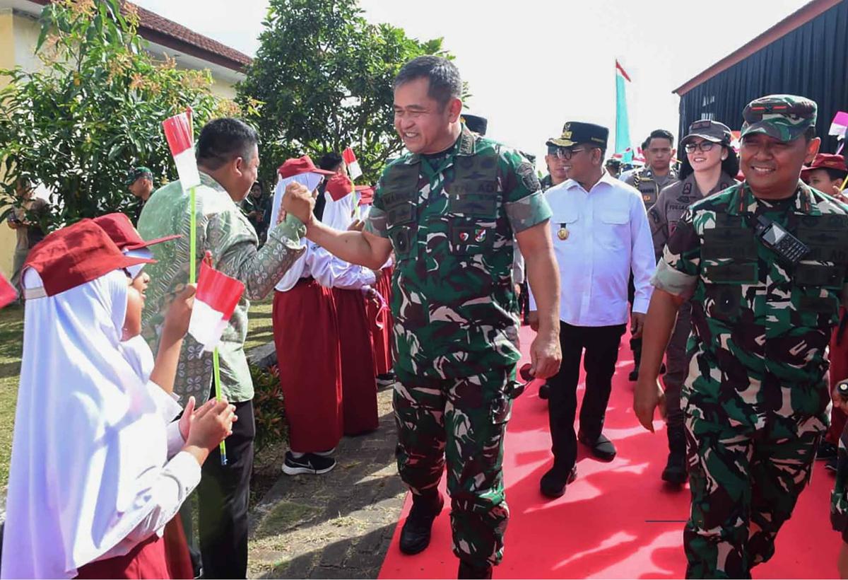 FOTO: Kasad Maruli Tutup TMMD ke-125 di Cilegon