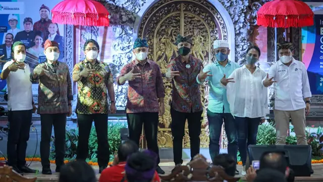 Menteri Koperasi dan UKM Teten Masduki dalam Penandatanganan MoU Dengan Ekosistem Pendukung BCS di Kabupaten Badung, Bali, Minggu (31/10/2021). (Dok KemenkopUKM)