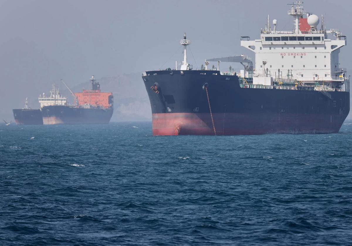 FOTO: Ketegangan di Selat Hormuz Meningkat di Tengah Saling Klaim Iran dan Amerika Serikat