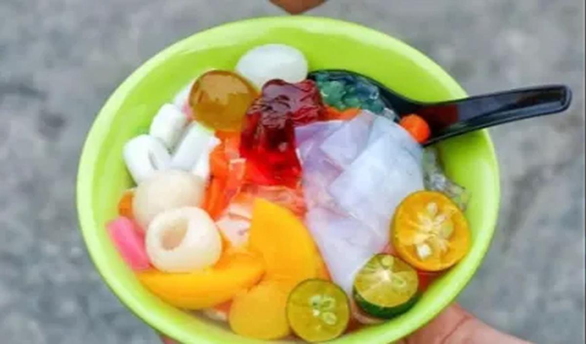 1. Resep Minuman Simple: Es Campur Puding