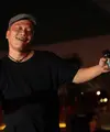 Iwa Kusuma, atau yang lebih akrab dipanggil Iwa K turut meramaikan Konser 3 Generasi yang diadakan di Summarecon Serpong pada Sabtu, 19 Maret 2016. Konser itu sekaligus menjadi perayaan dari ulangtahun bintang.com yang pertama. (Adrian Putra/Bintang.com)